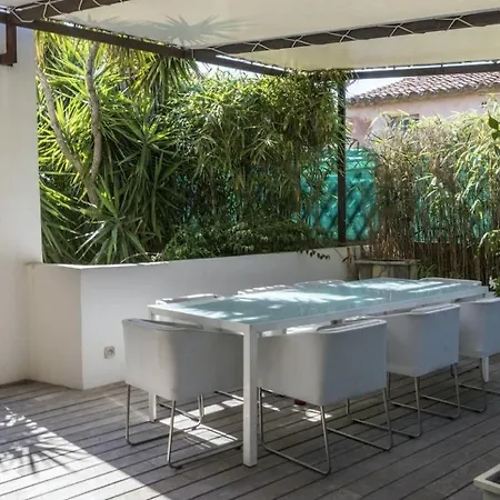 Tripez Xxl 5 Bedrooms With Pool Holiday home *